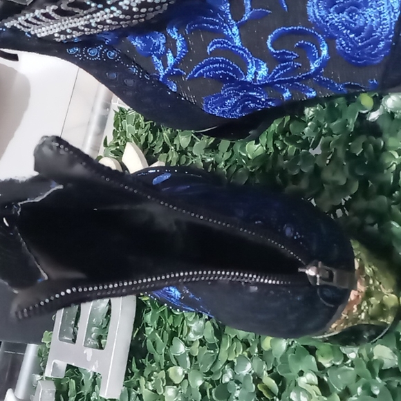 🎉HP🎉NWOB METALLIC Embroidered Rhinesthons boots - Picture 11 of 11